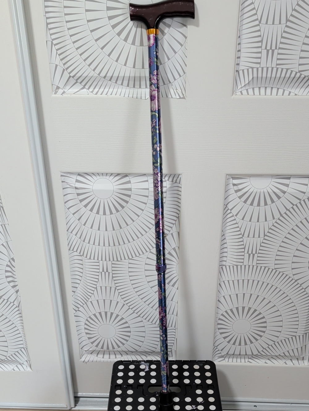 Floral Pattern Metal Adjustable Walking Cane
